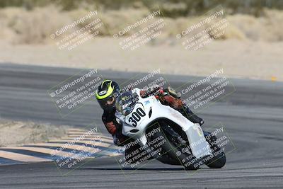 media/Dec-07-2025-CVMA (Sun) [[3e7d2de5dc]]/Race 7-Formula Lightweight Twins Shootout/